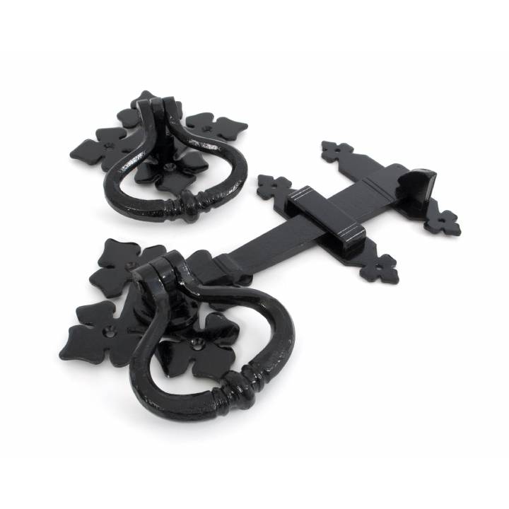 Black Shakespeare Latch Set