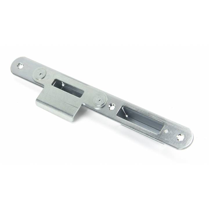 Winkhaus Centre Latch Keep RH 56mm Door