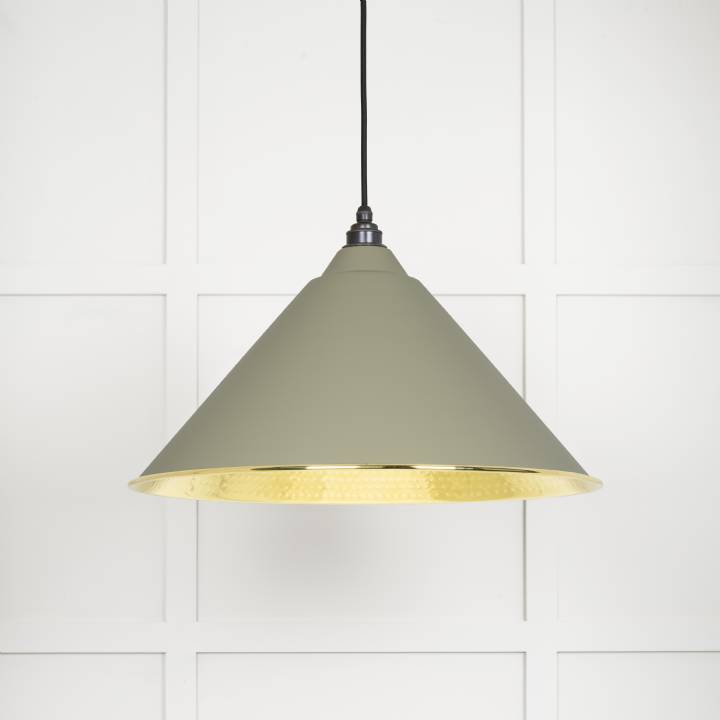 Hammered Brass Hockley Pendant in Tump