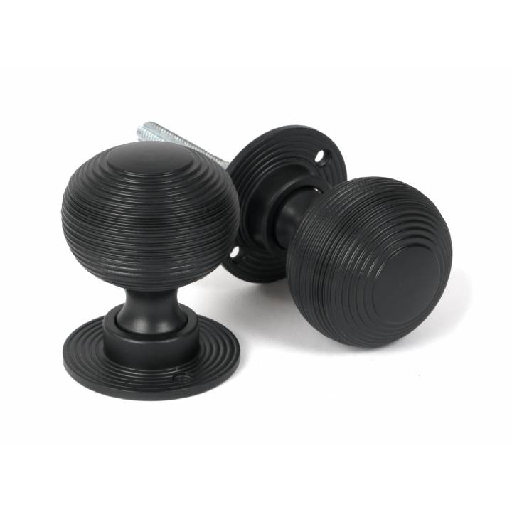 Matt Black Heavy Beehive Mortice/Rim Knob Set