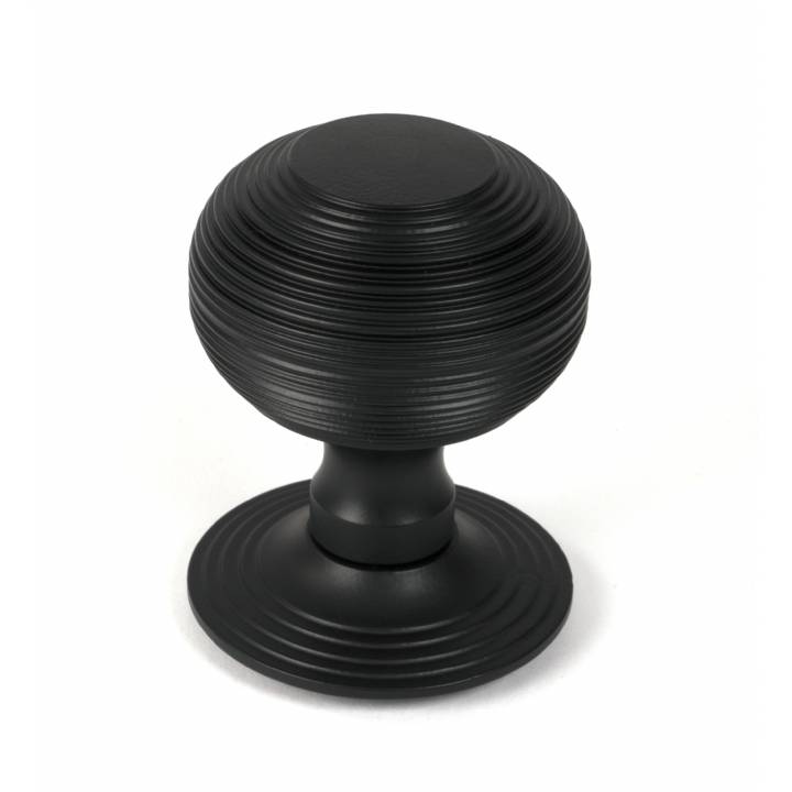 Matt Black Beehive Centre Door Knob