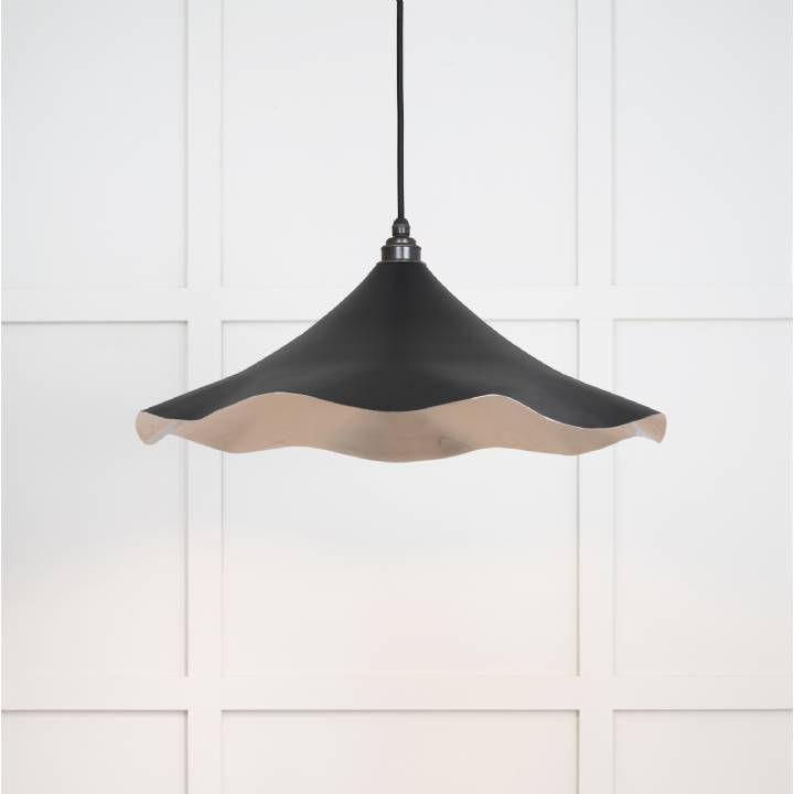 Smooth Nickel Flora Pendant in Elan Black