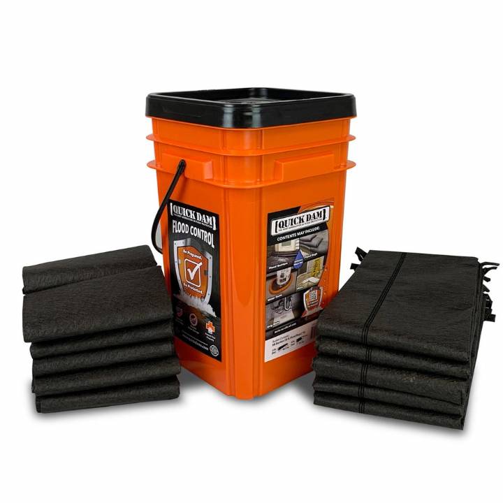 QUICK DAM GRAB & GO 5 X 1.5M FLOOD BARRIER, 10 X FLOOD BAGS