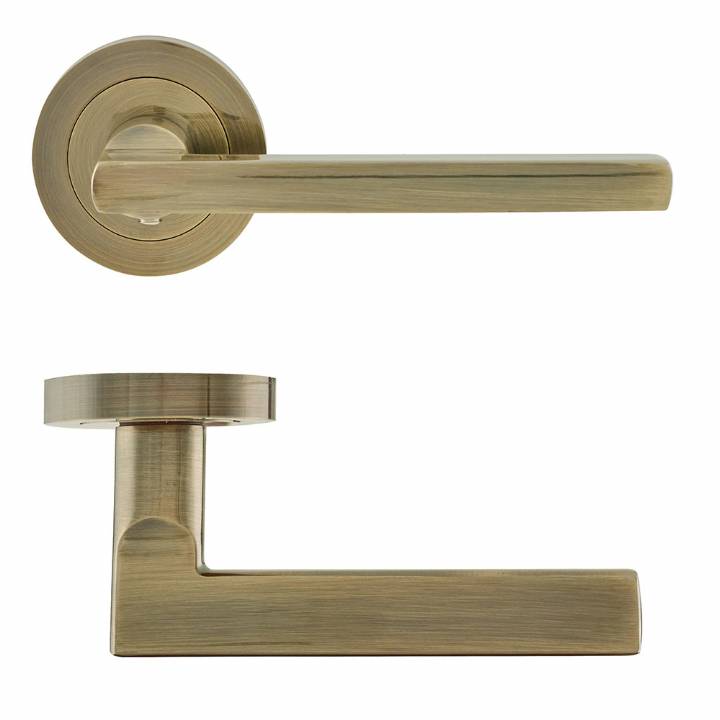 ECLIPSE AURIGA LEVER HANDLE WITH SCREW ON ROSE
